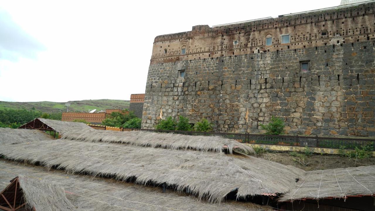 Fort Jadhavgadh -A Gadh Heritage Hotel Pune Exterior photo